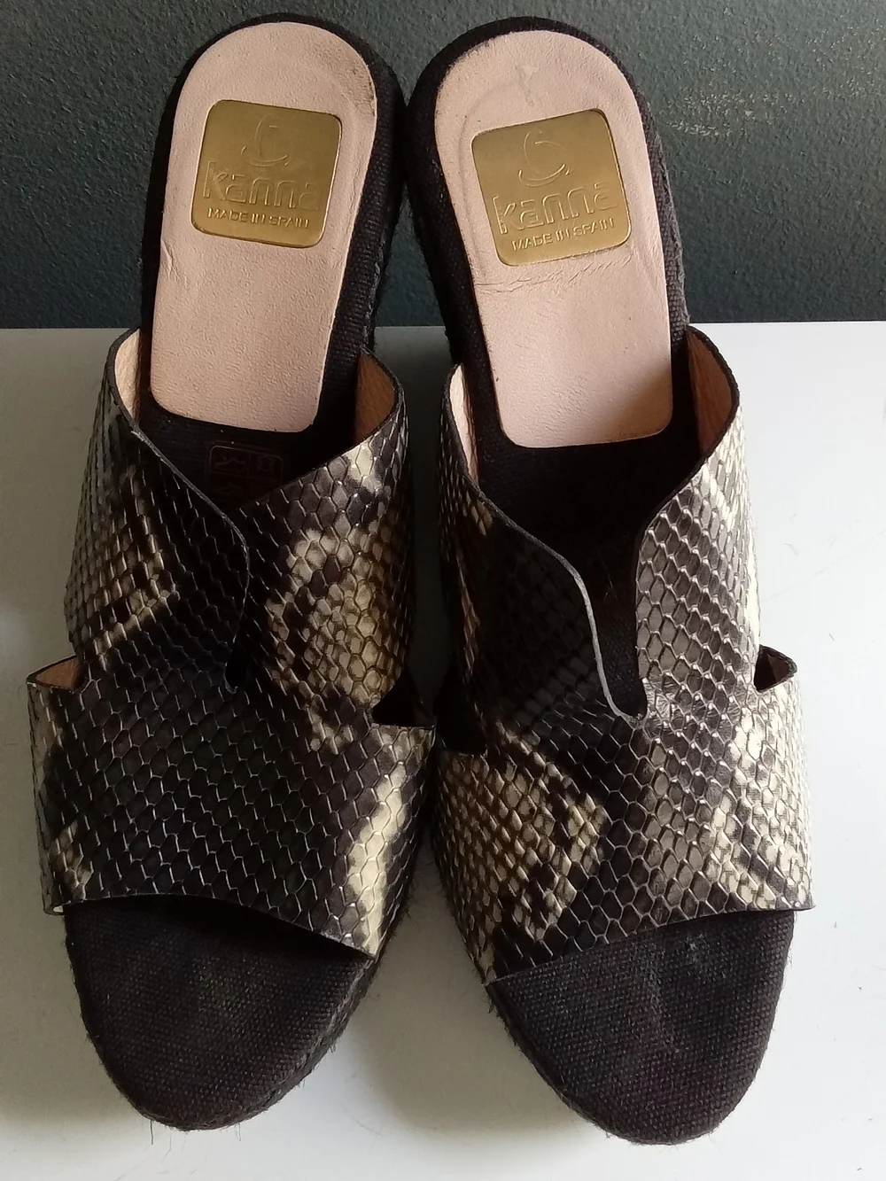 Kanna Spain Snakeskin Embossed Leather Espadrille Wedge Sandals Brown Tan